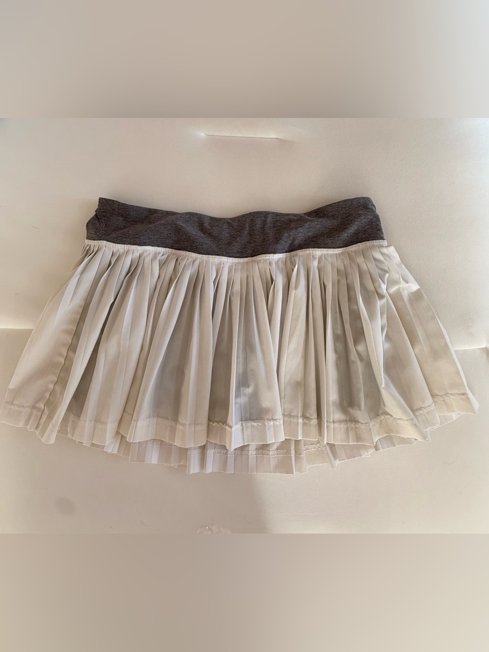 Lululemon pleated white Skirt with Gray Waistband and undershorts